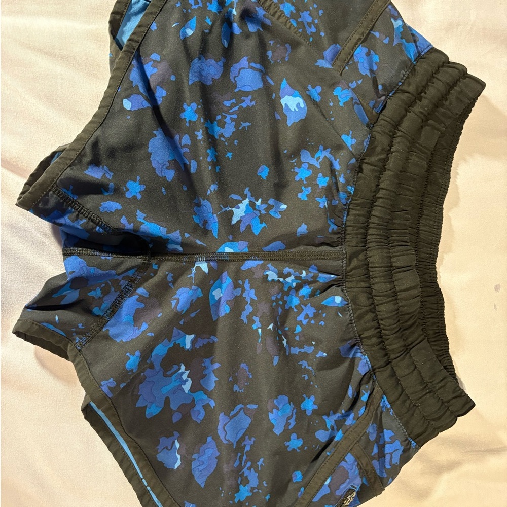 Lululemon Size 4 Tracker Shorts